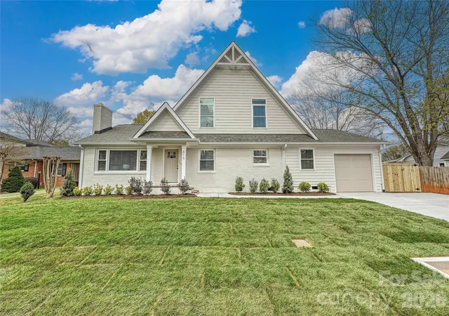 Photo 3 of Single family home for sale at 815 Hartness Ave, Charlotte, NC 28211 | MLS# 4351971 | Listing updated on 2026-10-06