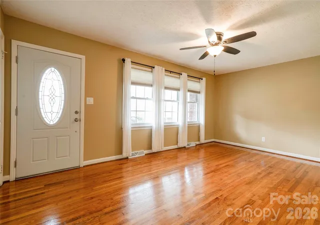 Photo 3 of Single family home for sale at 2926 Lake Dr, Shelby, NC 28152 | MLS# 4351975 | Listing updated on 2026-09-04