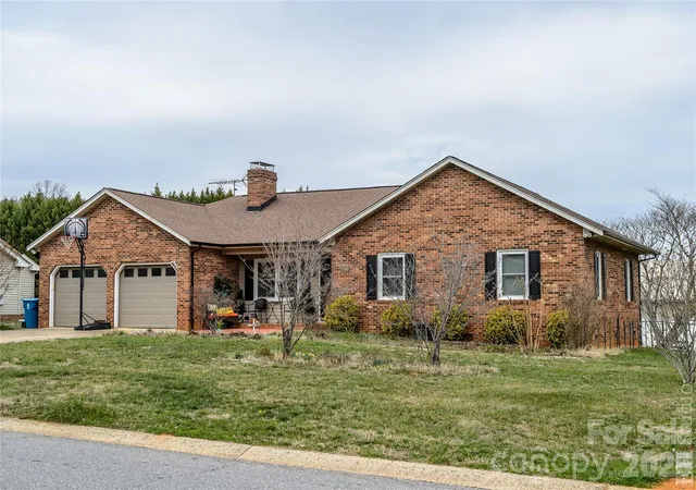 1st image of 5164 Olde School Dr #44, Hickory, NC 28602 | MLS# 4352068