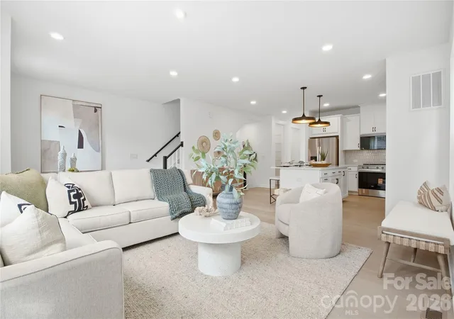 Photo 3 of Sale Pending at 7052 Westrow Ave, Charlotte, NC 28278 | MLS# 4352081 | Listing updated on 2026-10-29