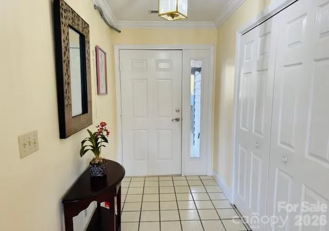 Listing Photo 4 - Condo for sale in building located at 121 Burning Tree Ln, Flat Rock, NC 28731 - Unit #121
