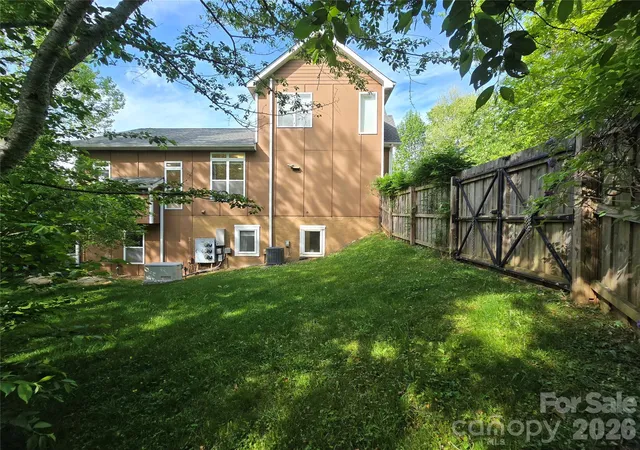 Photo 3 of Townhouse for sale at 73 Dalya Rd, Swannanoa, NC 28778 | MLS# 4352117 | Listing updated on 2026-09-25