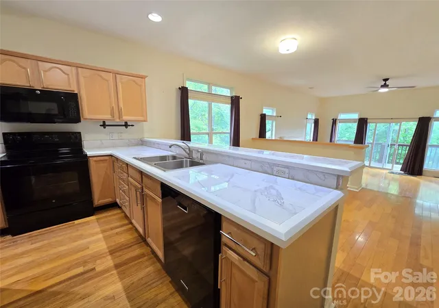Photo 3 of Townhouse for sale at 73 Dalya Rd, Swannanoa, NC 28778 | MLS# 4352117 | Listing updated on 2026-09-25