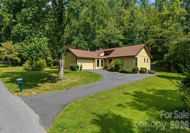 Photo 1 of Single family home for sale at 63 Pinecroft Rd, Asheville, NC 28804 | MLS# 4352217 | Listing updated on 2026-09-06