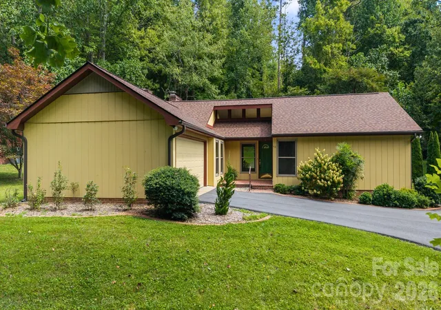 Photo 2 of Single family home for sale at 63 Pinecroft Rd, Asheville, NC 28804 | MLS# 4352217 | Listing updated on 2026-09-06