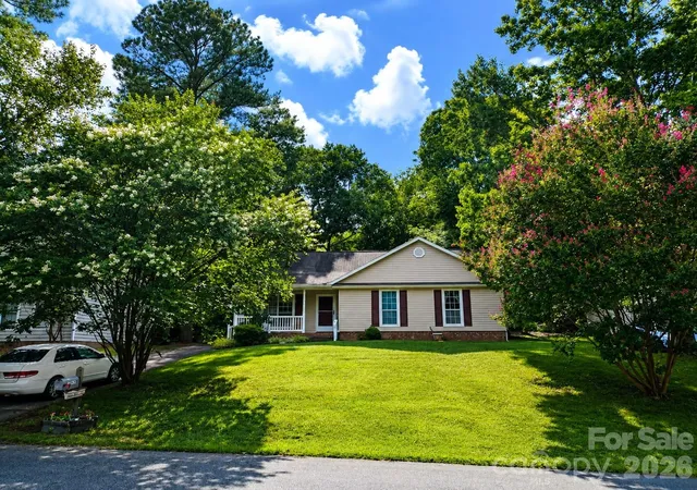 Single family home for sale at 10120 Rockwood Rd, Charlotte, NC 28215 | MLS# 4352253