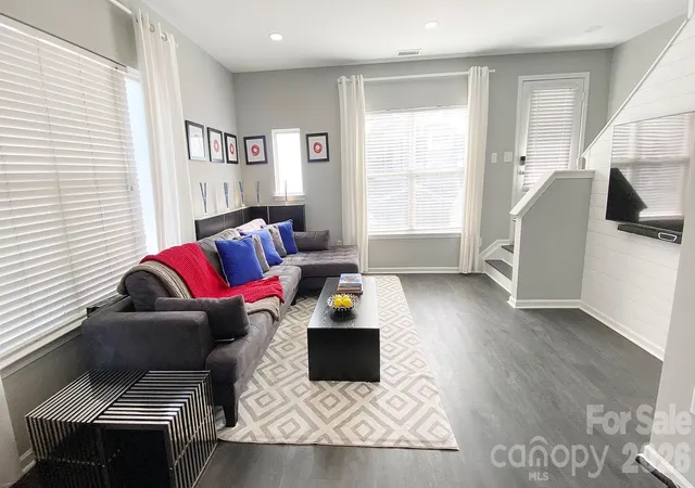 2nd image of 446 W Worthington Ave, Charlotte, NC 28203 | MLS# 4352271