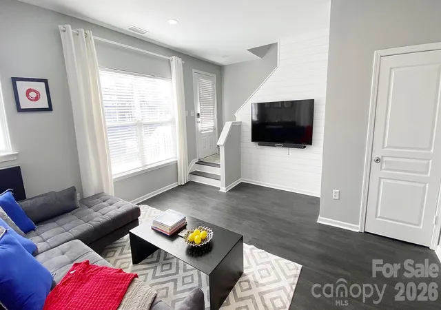 3rd image of 446 W Worthington Ave, Charlotte, NC 28203 | MLS# 4352271