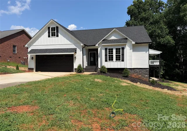 1st image of 1610 Summerlin Pl, Newton, NC 28658 | MLS# 4352272
