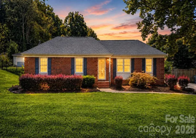 Photo 2 of Single family home for sale at 2309 Amity Ave, Gastonia, NC 28054 | MLS# 4352587 | Listing updated on 2026-09-05