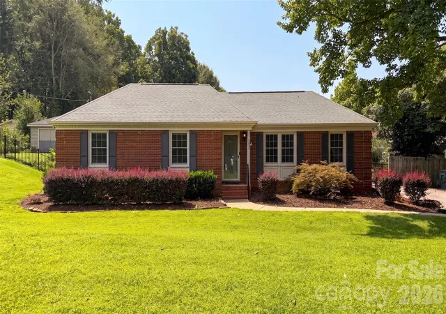 Photo 3 of Single family home for sale at 2309 Amity Ave, Gastonia, NC 28054 | MLS# 4352587 | Listing updated on 2026-09-05