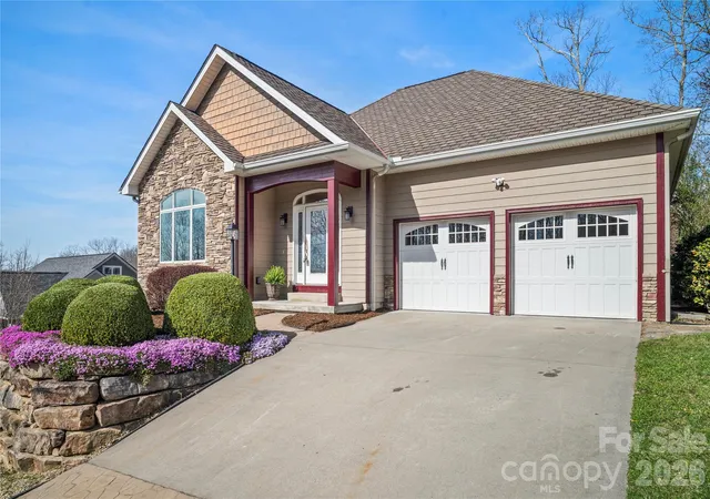 2nd image of 84 Deep Valley Ln, Hendersonville, NC 28791 | MLS# 4352594