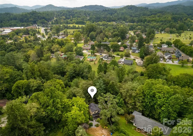 Photo 5 of Single family home for sale at 72 Memory Ln, Brevard, NC 28712 | MLS# 4352602 | Listing updated on 2026-08-29