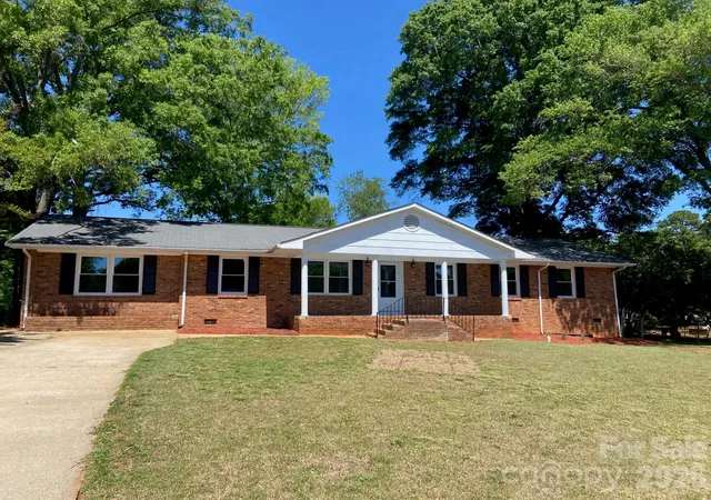 1st image of 1621 Stonehill Pl, Rock Hill, SC 29730 | MLS# 4352614