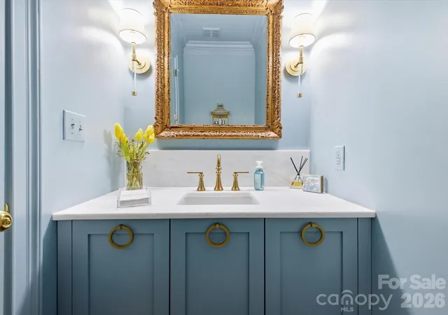 Photo 4 of Townhouse for sale at 2917 Camden Park Pl, Charlotte, NC 28210 | MLS# 4352754 | Listing updated on 2026-09-29