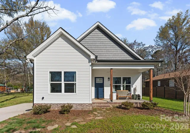 2nd image of 1112 Crawford Rd, Rock Hill, SC 29730 | MLS# 4352887