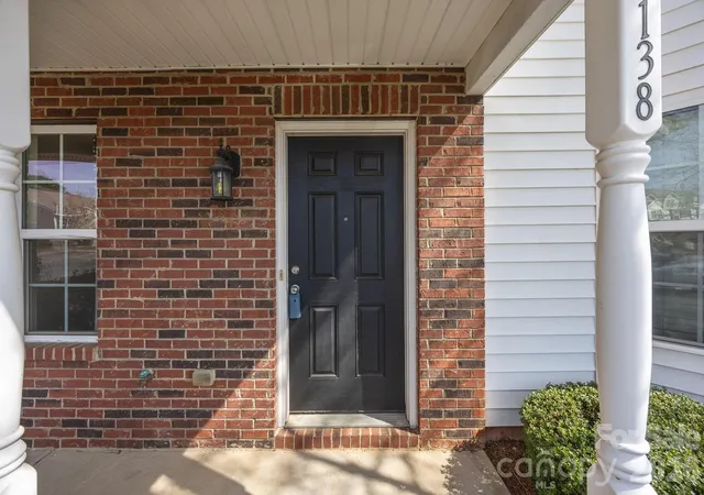 2nd image of 11138 Derryrush Dr, Charlotte, NC 28213 | MLS# 4352898