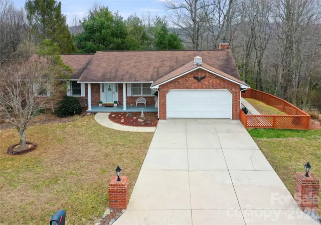 1st image of 109 Eagle Rock Trl, Hendersonville, NC 28739 | MLS# 4353116