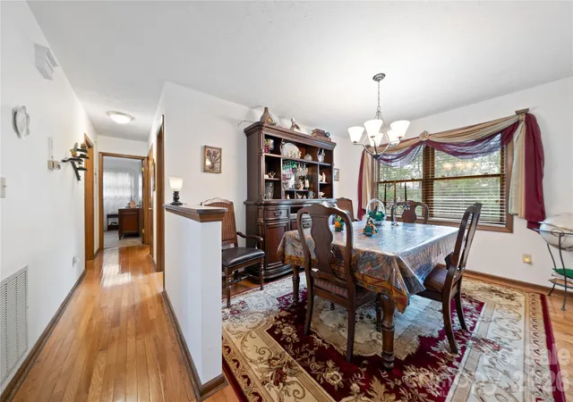 3rd image of 109 Eagle Rock Trl, Hendersonville, NC 28739 | MLS# 4353116