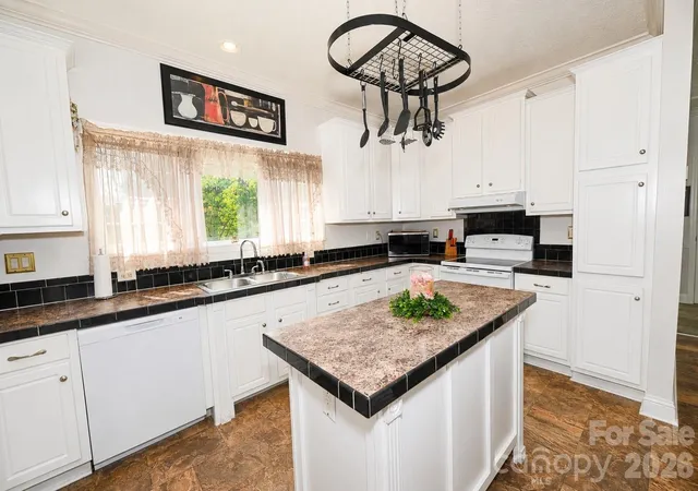 Photo 3 of Sale Pending at 3951 Springs Rd, Conover, NC 28613 | MLS# 4353185 | Listing updated on 2026-08-20