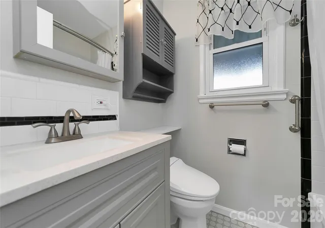 Listing Photo 2 - Condo for sale in building located at 68 Elm Bend Rd, Brevard, NC 28712