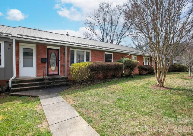 Photo 3 of Condo for sale at 68 Elm Bnd Rd, Brevard, NC 28712 | MLS# 4353213 | Listing updated on 2026-10-01