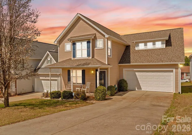 Photo 3 of Single family home for sale at 219 19th Avenue Se, Hickory, NC 28602 | MLS# 4353222 | Listing updated on 2026-10-07