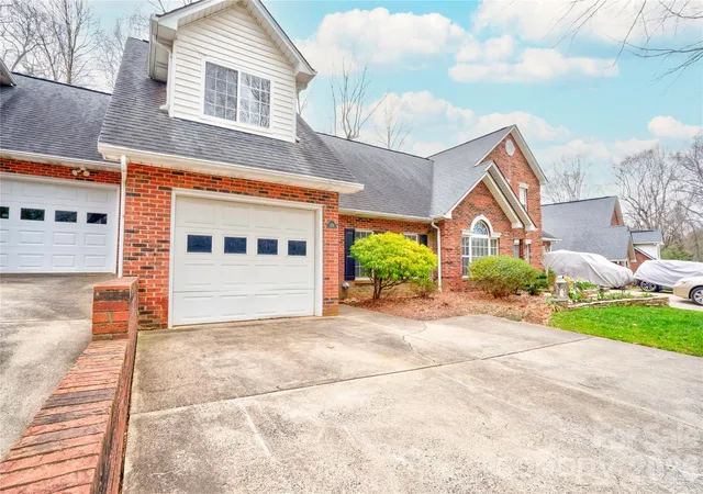 1st image of 174 Columns Cir, Shelby, NC 28150 | MLS# 4353329