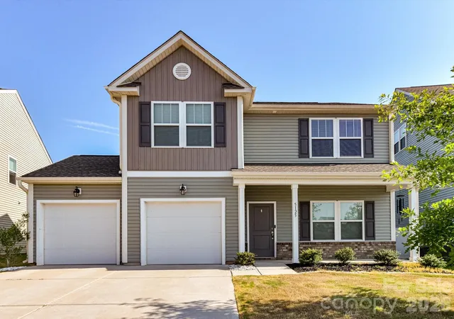 Homes for sale in Mount Holly, NC | 5125 Arbordale Wy, Mount Holly, NC 28120 | MLS# 4353356