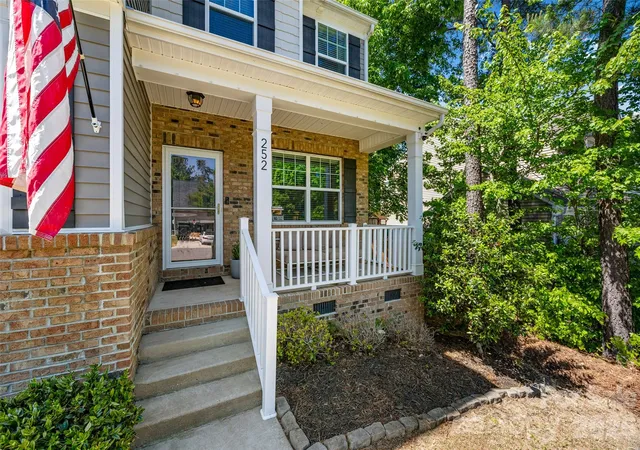 Photo 2 of Single family home for sale at 252 Hydrangea Dr, Clover, SC 29710 | MLS# 4353447 | Listing updated on 2026-09-16