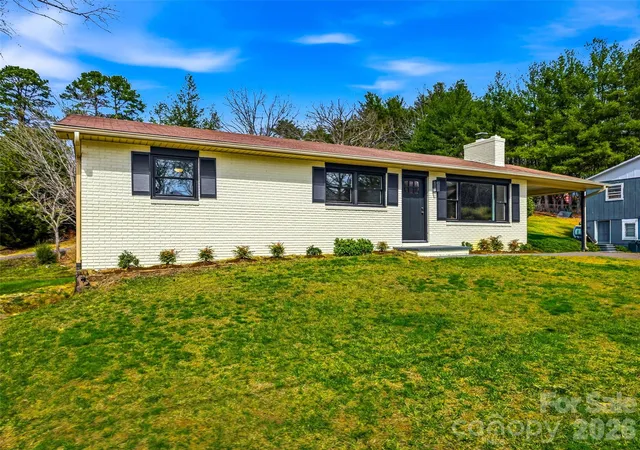 5th image of 2 Oakland St, Weaverville, NC 28787 | MLS# 4353876