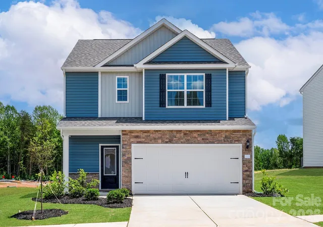 Photo 1 of Single family home for sale at 6610 Fairford Dr, Charlotte, NC 28215 | MLS# 4354001 | Listing updated on 2026-09-22