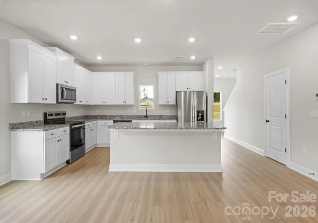 5th image of 6626 Fairford Dr, Charlotte, NC 28215 | MLS# 4354074