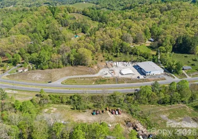 11th image of 6045 Us 19e Hwy, Burnsville, NC 28714 | MLS# 4354090