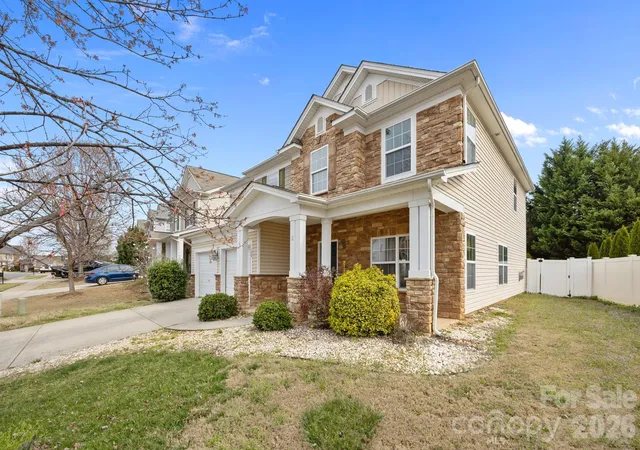 Photo 2 of Single family home for sale at 108 Sand Spur Dr, Mooresville, NC 28117 | MLS# 4354221 | Listing updated on 2026-09-12