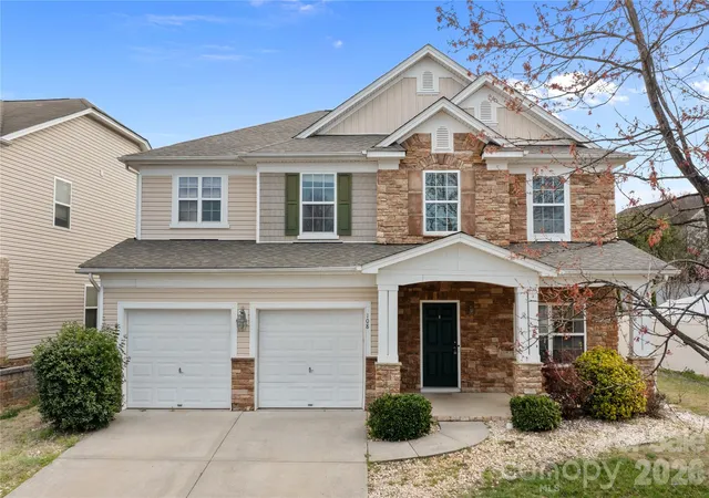 Photo 3 of Single family home for sale at 108 Sand Spur Dr, Mooresville, NC 28117 | MLS# 4354221 | Listing updated on 2026-09-12