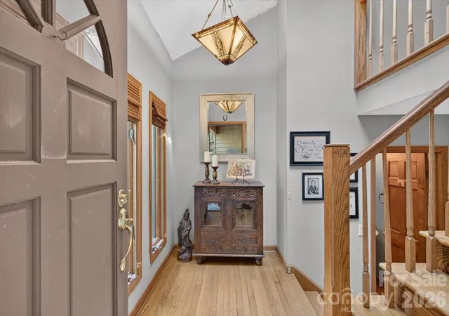 Photo 2 of Single family home for sale at 10 Thornwood Ct, Clover, SC 29710 | MLS# 4354264 | Listing updated on 2026-08-28