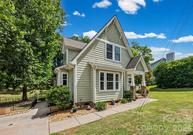 1st image of 206 W Woodrow Ave, Belmont, NC 28012 | MLS# 4354404