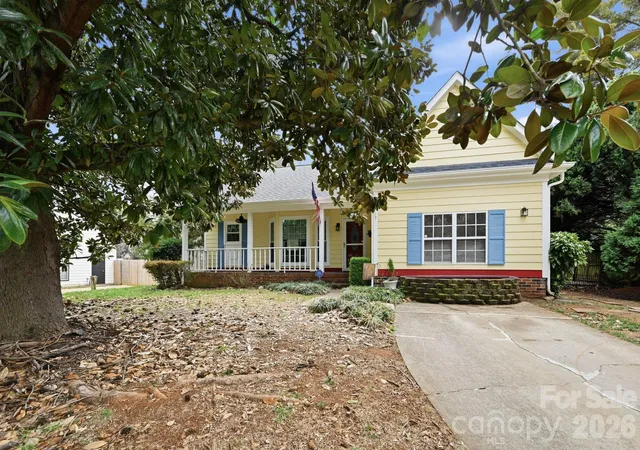 Photo 3 of Single family home for sale at 2717 Olde Whitehall Rd, Charlotte, NC 28273 | MLS# 4354510 | Listing updated on 2026-09-22