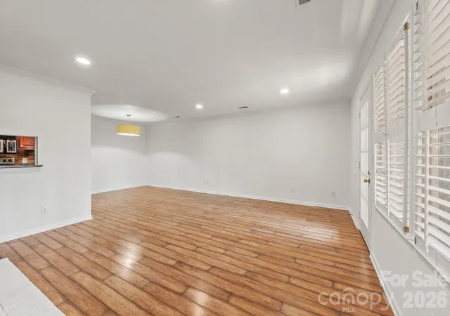 Listing Photo 4 - Condo for sale in building located at 3507 Colony Xing Dr, Charlotte, NC 28226