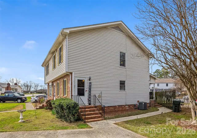 Listing Photo 2 - Condo for sale in building located at 123 Neely Ct, Rock Hill, SC 29732