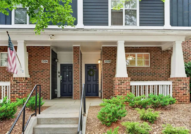 2nd image of 1508 Walnut View Dr, Charlotte, NC 28208 | MLS# 4354574