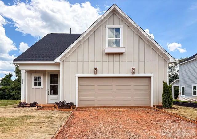 Homes for sale in Statesville, NC | 109 Honeycomb Ct, Statesville, NC 28625 | MLS# 4354616