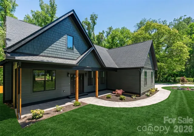 Photo 3 of Single family home for sale at 19 E Starnes Cvs Rd, Asheville, NC 28806 | MLS# 4354681 | Listing updated on 2026-10-05