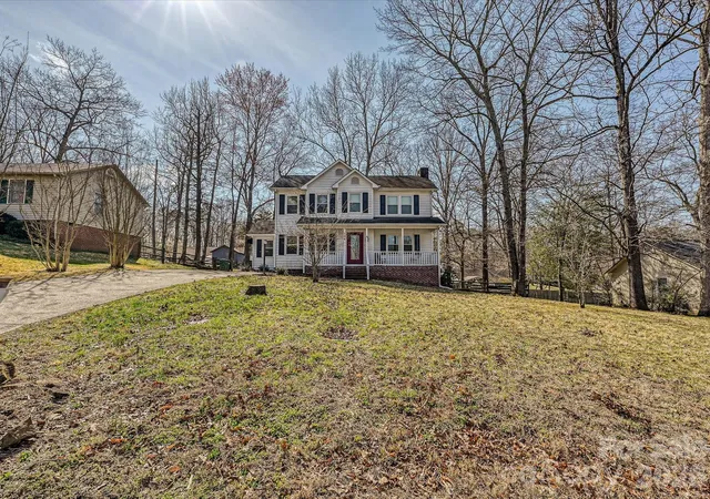 3rd image of 104 Deertrack Dr, Mount Holly, NC 28120 | MLS# 4354713