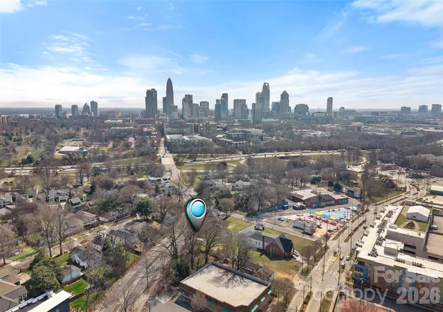 Homes for sale in Charlotte, NC | 1515 W 5th St, Charlotte, NC 28216 | MLS# 4354730