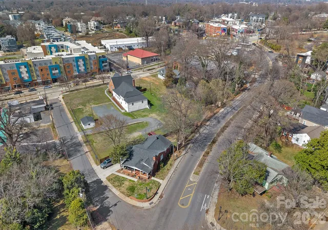 Homes for sale in Charlotte, NC | 1515 W 5th St, Charlotte, NC 28216 | MLS# 4354730