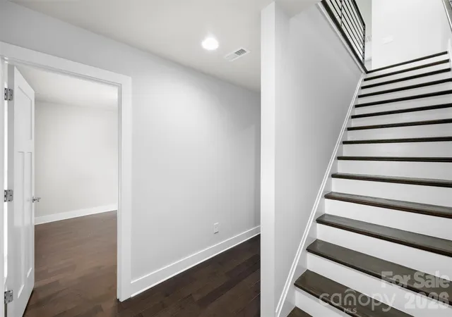 3rd image of 1555 Duckworth Ave, Charlotte, NC 28208 | MLS# 4354738