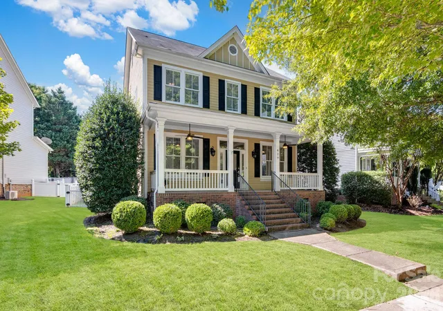 Photo 1 of Single family home for sale at 629 Bracket St, Fort Mill, SC 29708 | MLS# 4354842 | Listing updated on 2026-10-08