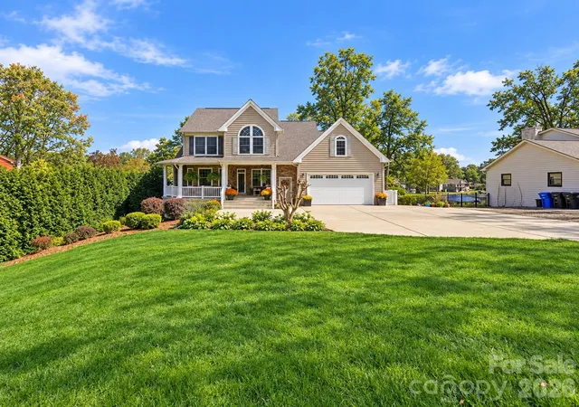 Photo 3 of Single family home for sale at 186 Hazelton Loop, Mooresville, NC 28117 | MLS# 4354931 | Listing updated on 2026-10-07